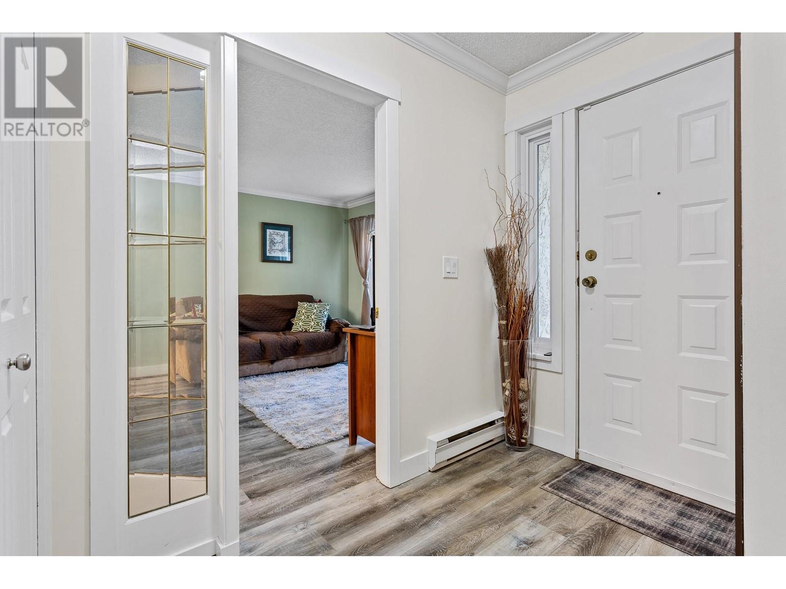 1049 Cornwall Drive, Port Coquitlam, British Columbia  V3B 5X2 - Photo 5 - R2994490