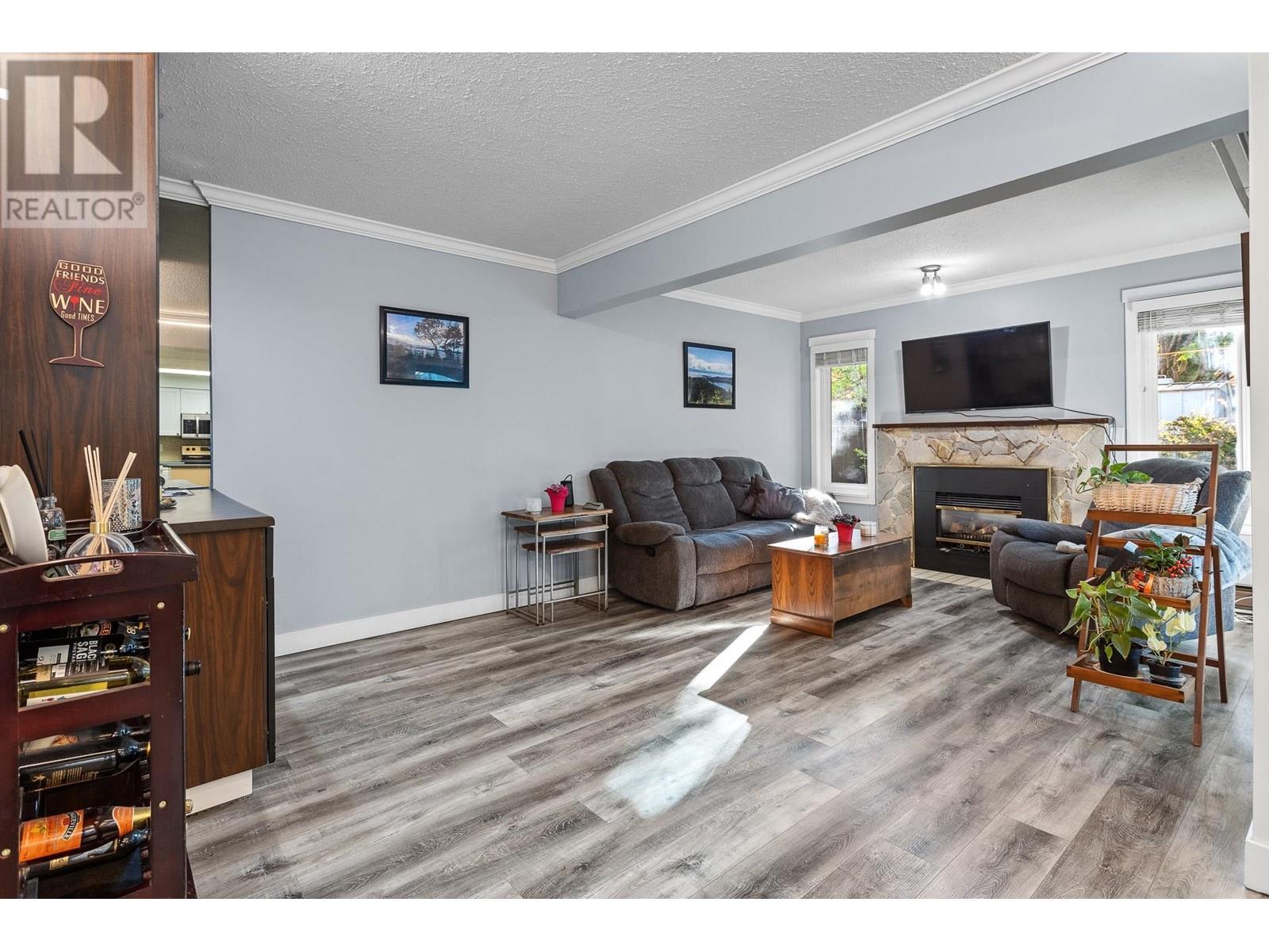 1049 Cornwall Drive, Port Coquitlam, British Columbia  V3B 5X2 - Photo 8 - R2994490