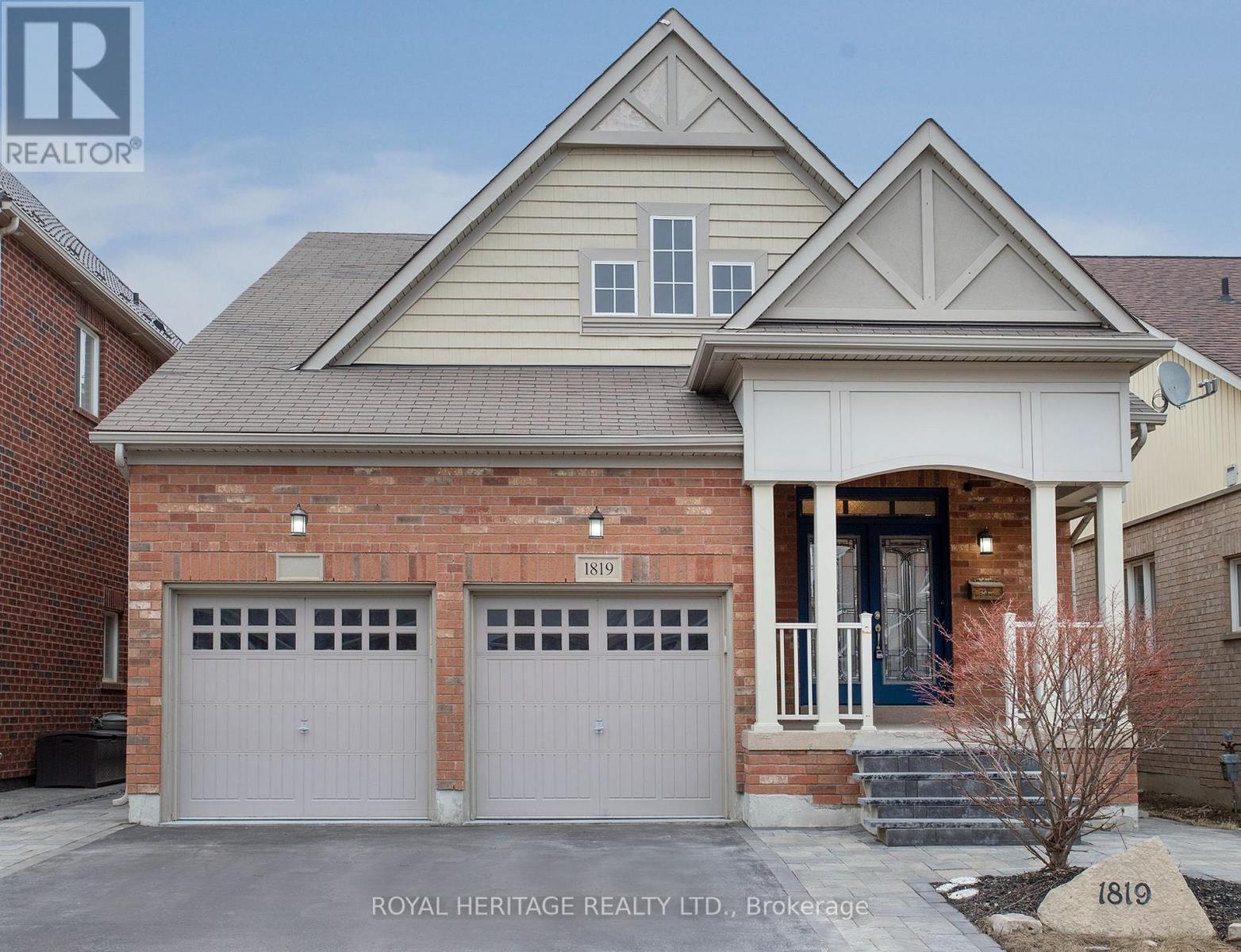 1819 Grandview Street N, Oshawa, Ontario  L1K 0J3 - Photo 2 - E12112191
