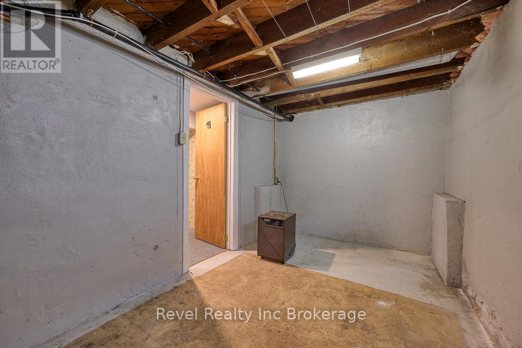 66 Frederick Street, Woodstock, Ontario N4S 7W1 - Photo 42 - X12115531