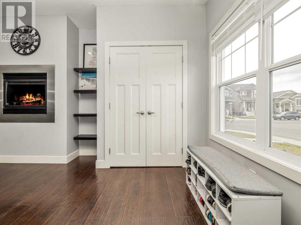 Property at 407 Keystone Chase W image 4