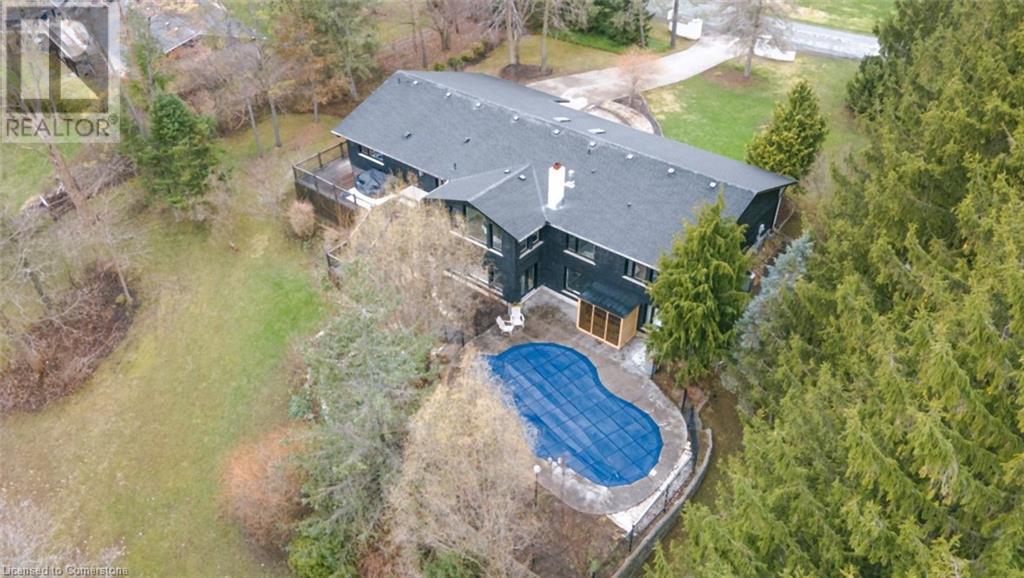 Property at 104 GRANDVIEW Drive image 5