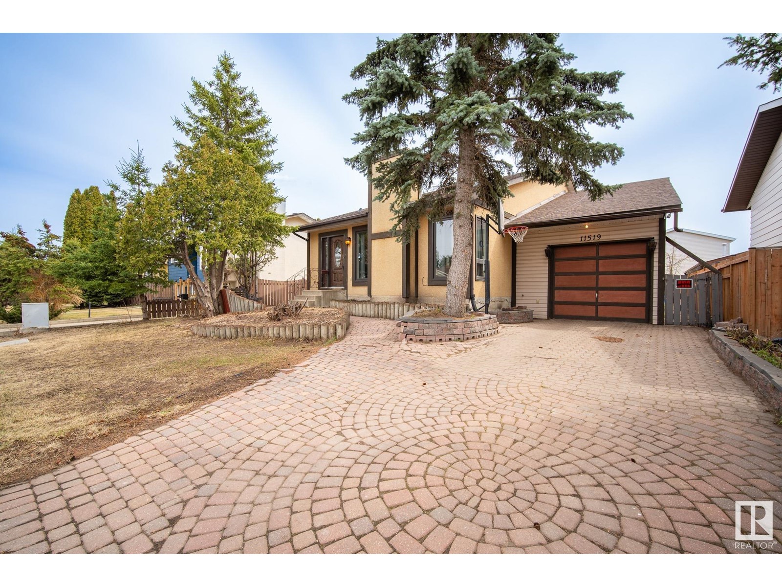 11519 141 Av Nw, Edmonton, Alberta  T5X 3Z7 - Photo 2 - E4433616