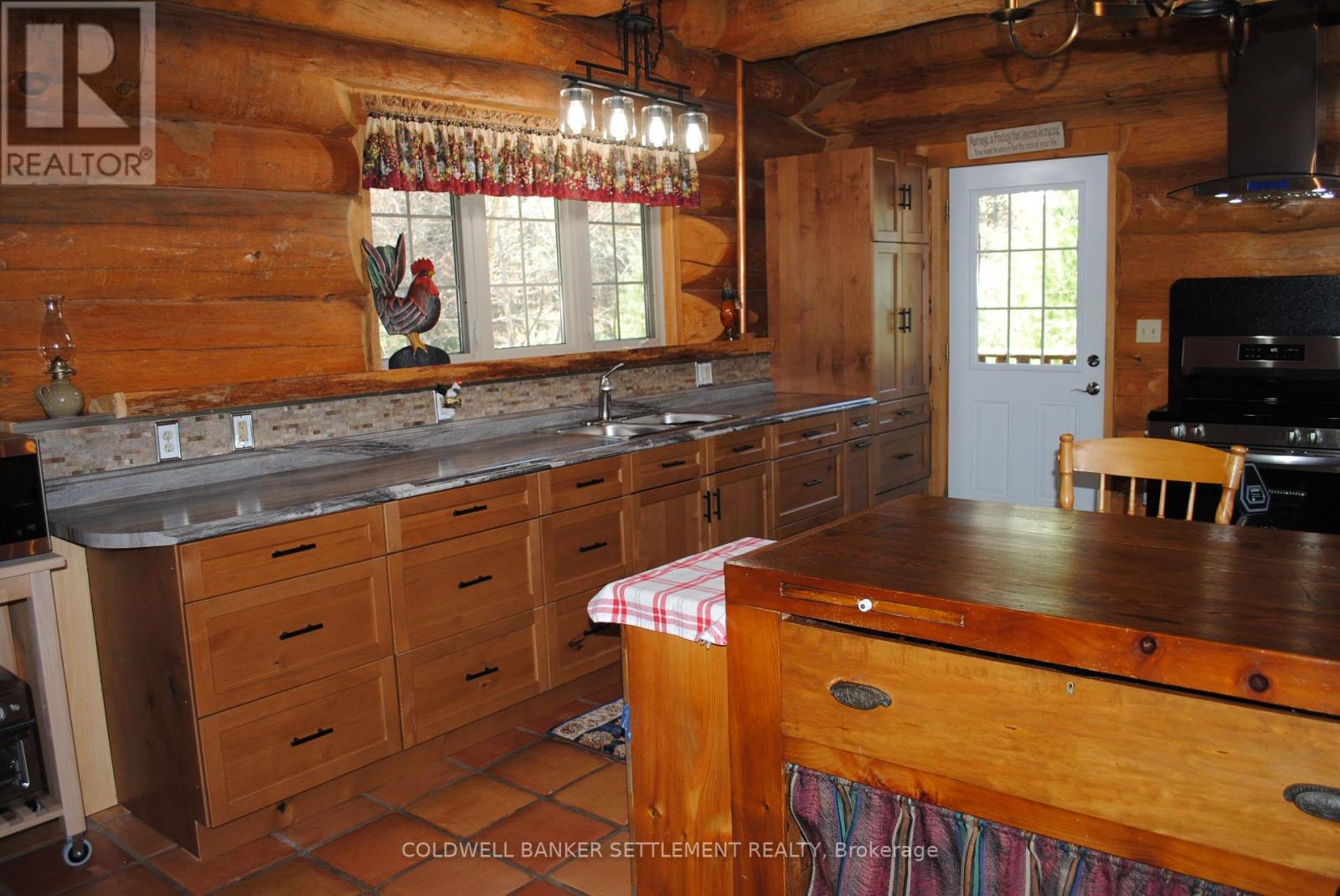 295 Stanley Road, Tay Valley, Ontario  K7H 3C5 - Photo 9 - X12115556