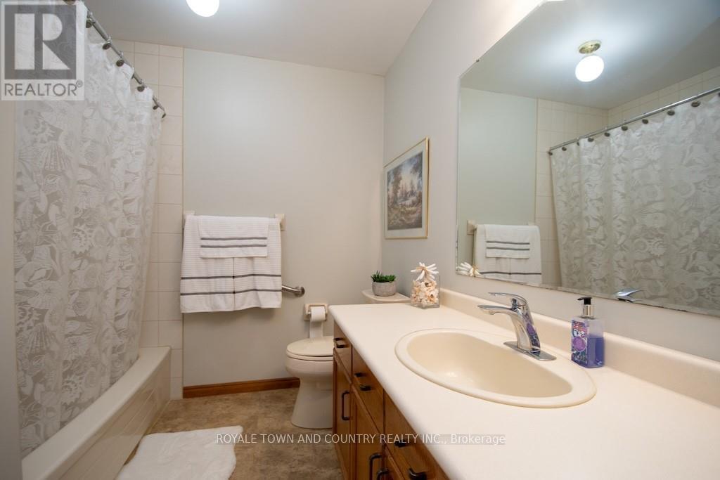 14 Mcgill Drive, Kawartha Lakes (Janetville), Ontario  L0B 1K0 - Photo 24 - X12115520