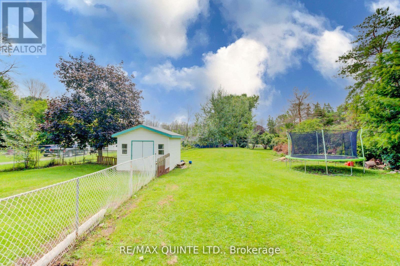 7 Bayview Drive, Quinte West, Ontario  K8V 5P5 - Photo 34 - X12115741