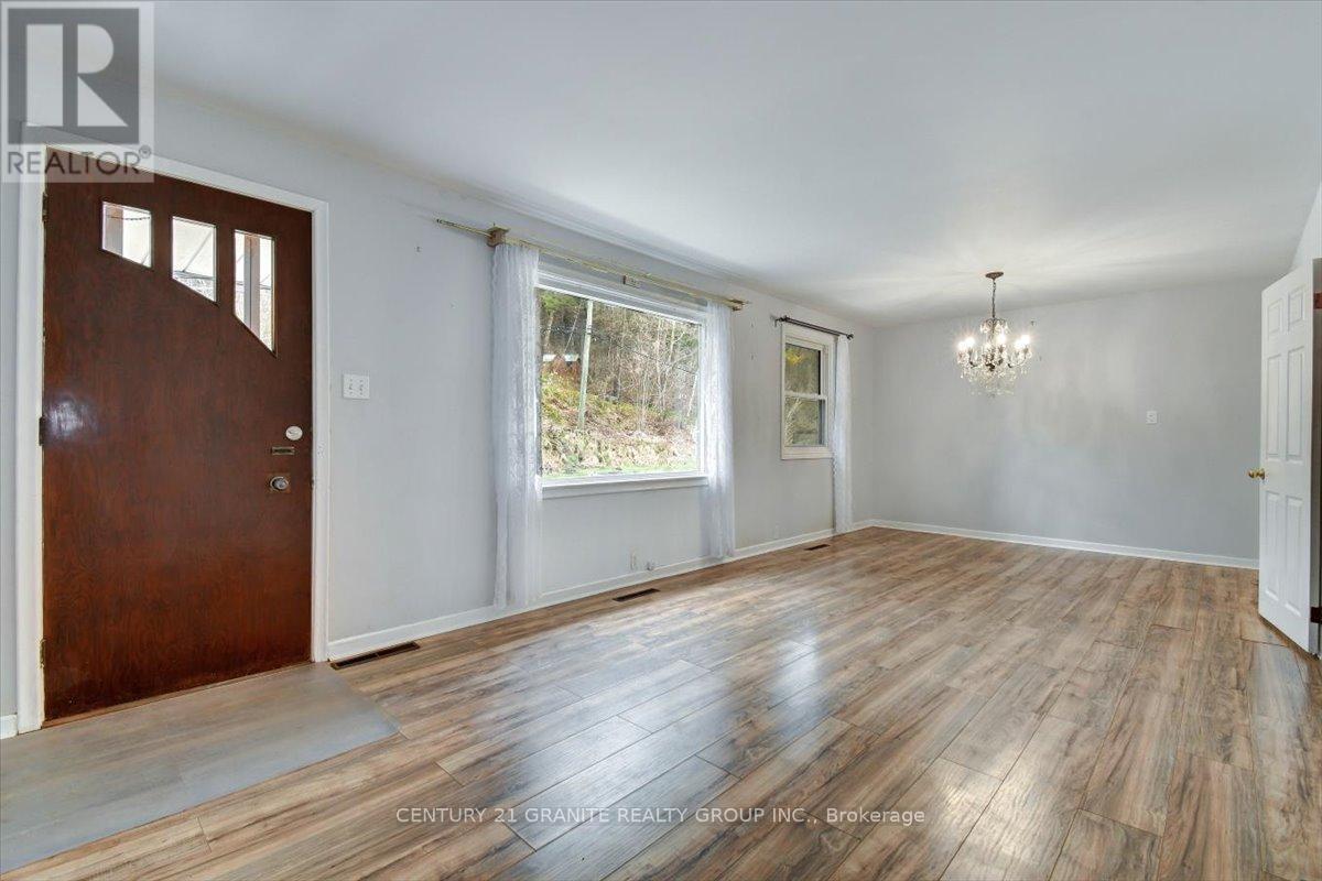 Property at 7 FARADAY STREET image 2