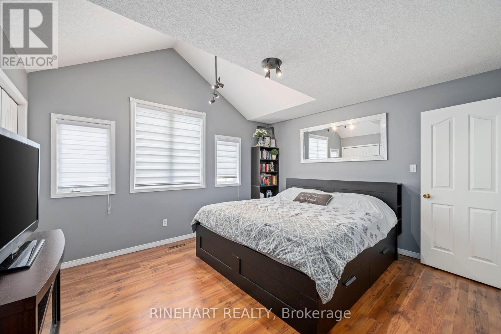 881 Railton Avenue, London East, Ontario  N5V 4W3 - Photo 14 - X12115732
