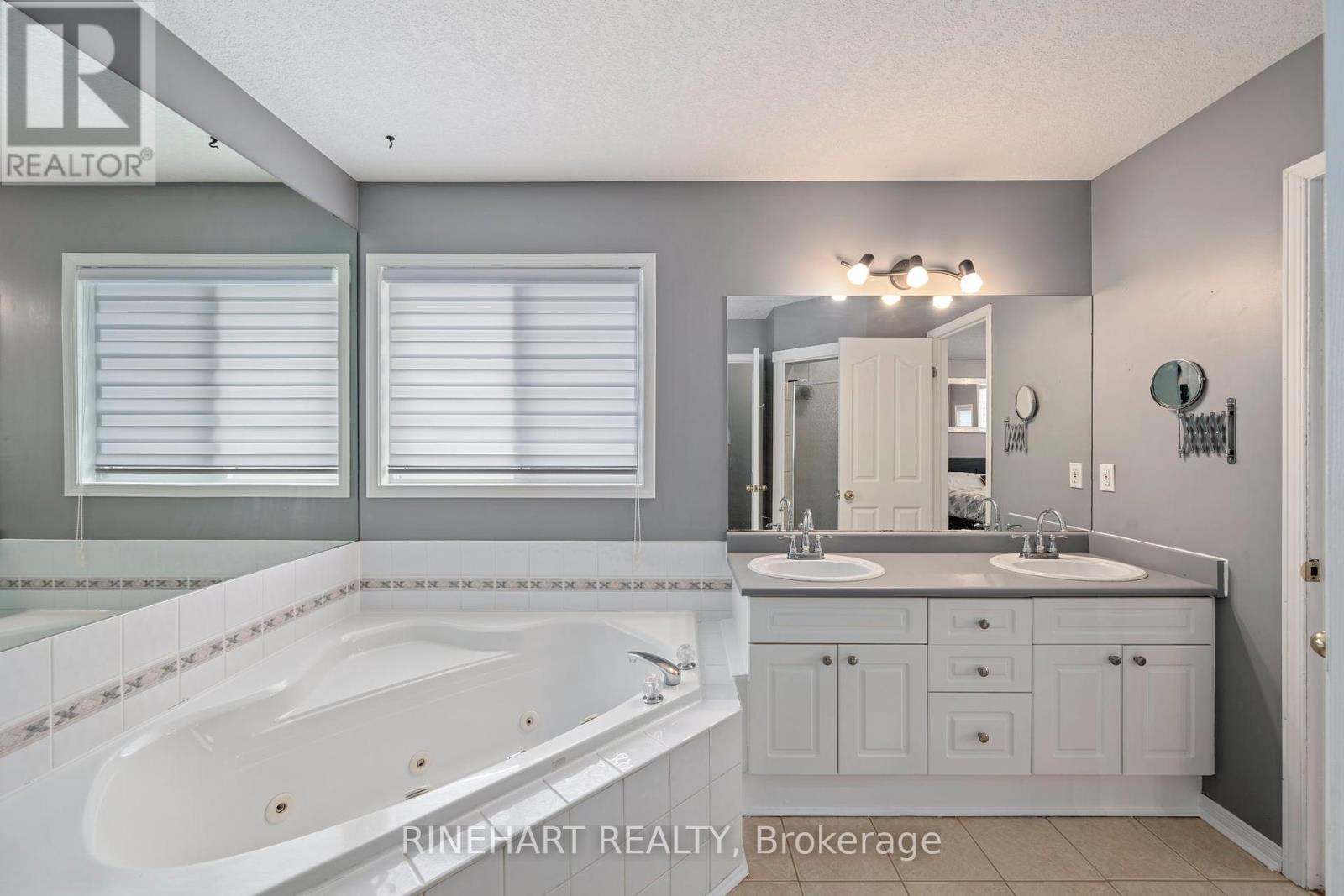 881 Railton Avenue, London East, Ontario  N5V 4W3 - Photo 16 - X12115732