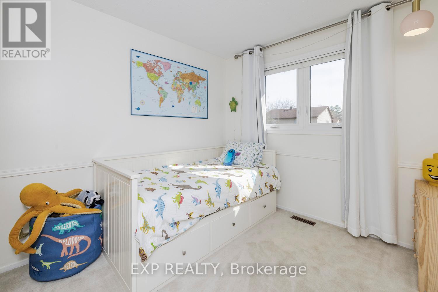 1465 Bradshaw Crescent, Ottawa, Ontario  K1B 5G1 - Photo 33 - X12115536