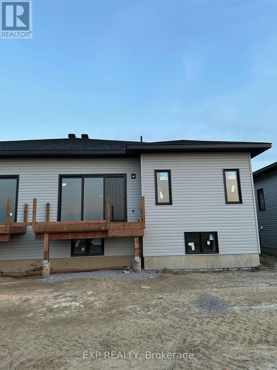 826 Namur Street, Russell, Ontario  K0A 2M0 - Photo 2 - X12115539