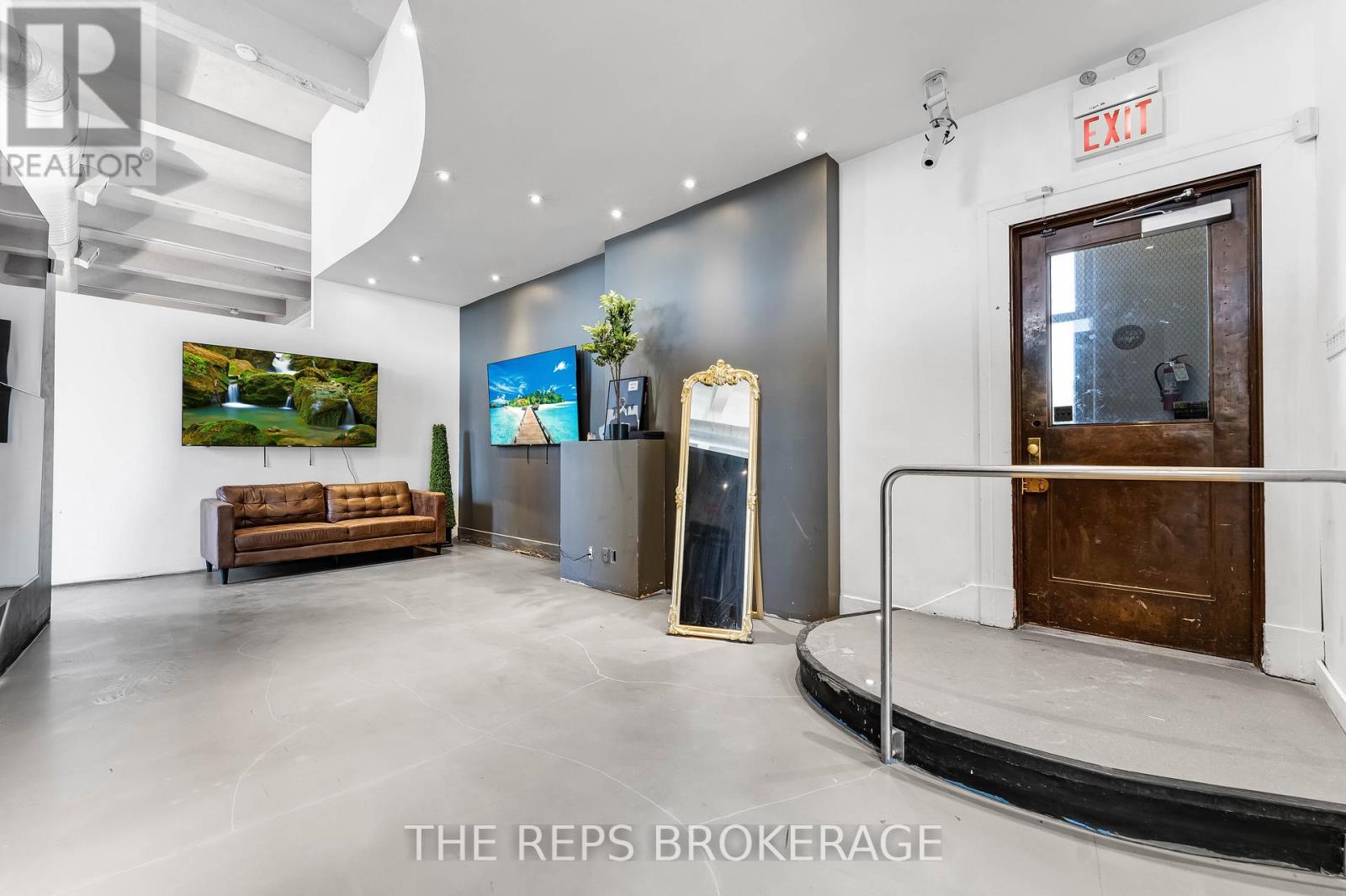 43-45 Eccles Street W, Ottawa, Ontario  K1R 6S3 - Photo 4 - X12115632