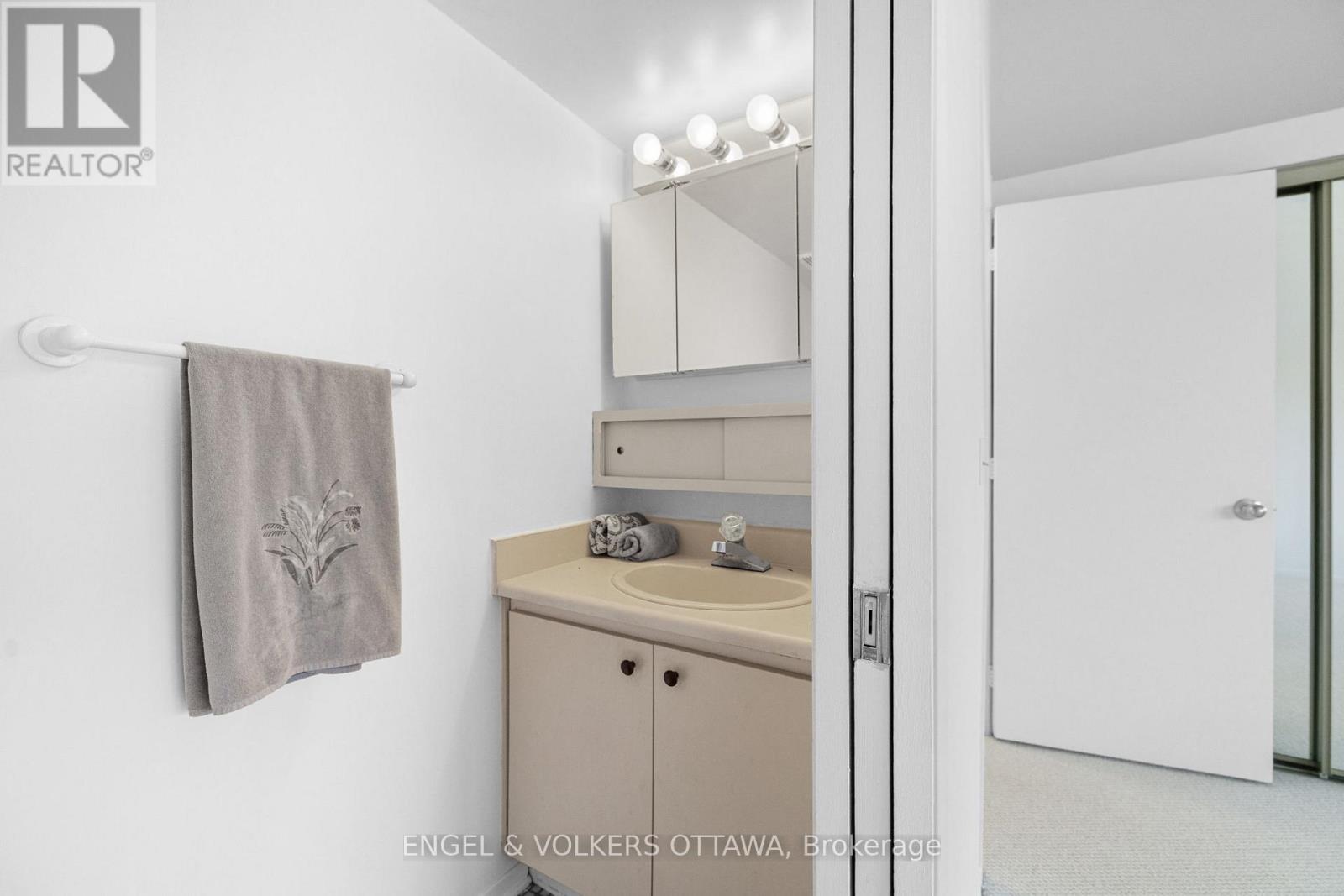 306 Cathcart Street, Ottawa, Ontario  K1N 5C4 - Photo 24 - X12115713