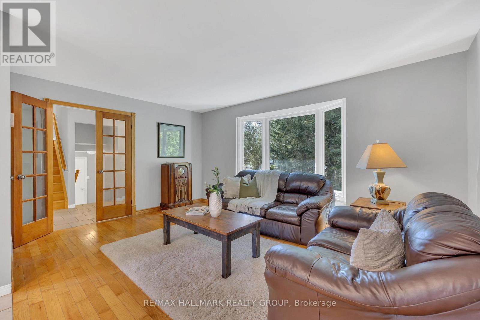 215 Des Bois Drive, Russell, Ontario  K4R 1C4 - Photo 4 - X12115818