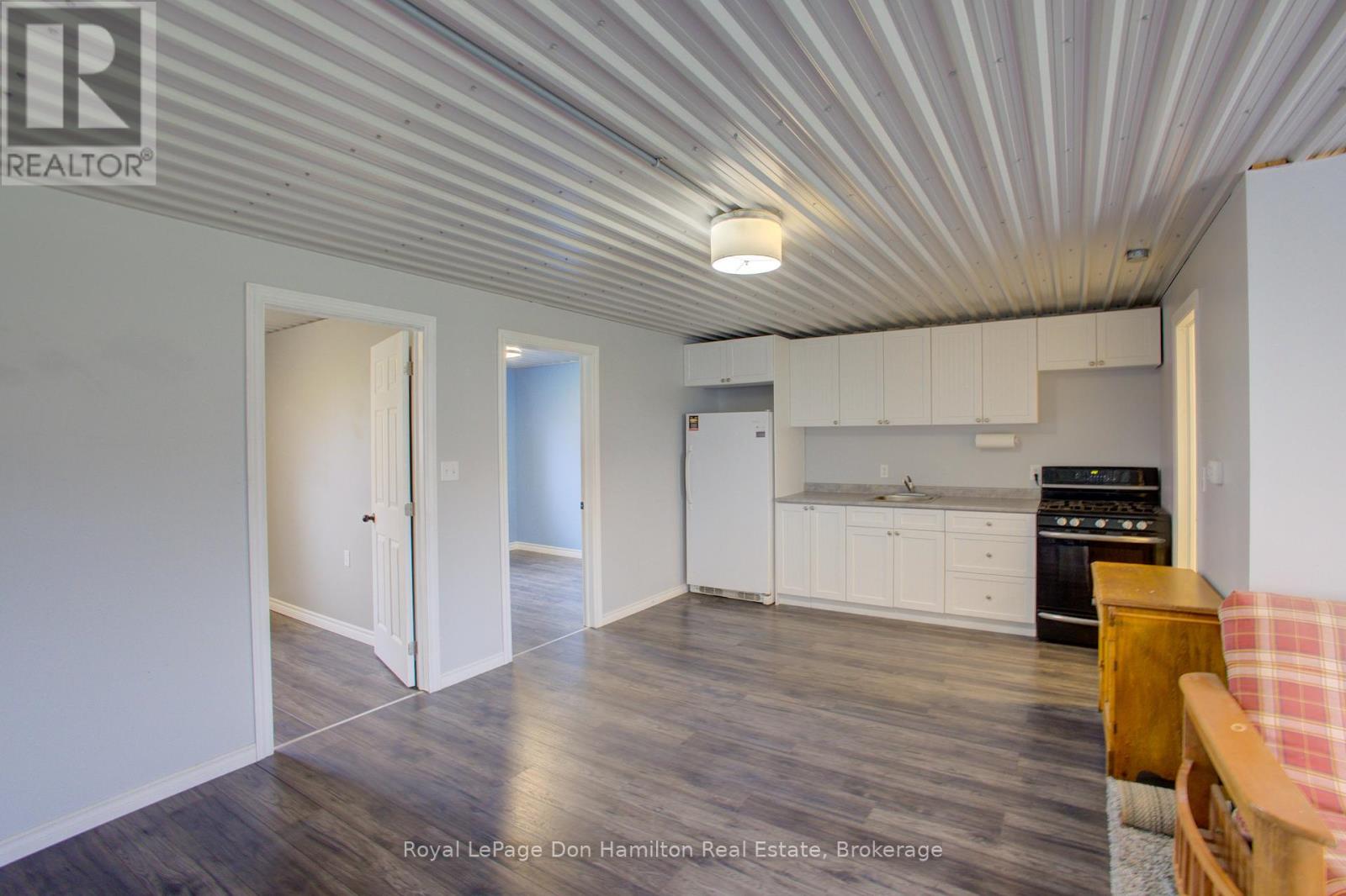 6169 Wellington 109 Road, Minto, Ontario  N0G 1Z0 - Photo 32 - X12115761