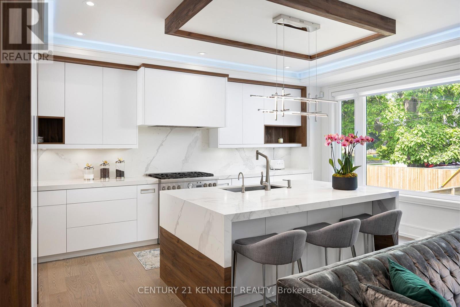 476 Broadway Avenue S, Toronto (Leaside), Ontario  M4G 2R6 - Photo 7 - C12113485