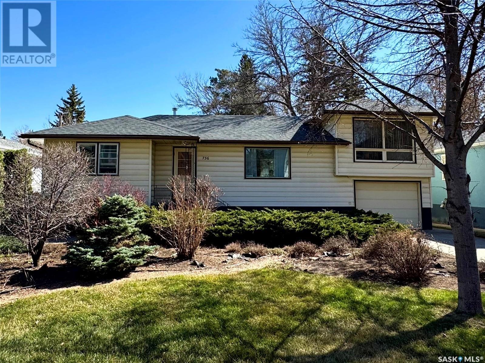Property at 736 1st STREET E image 2