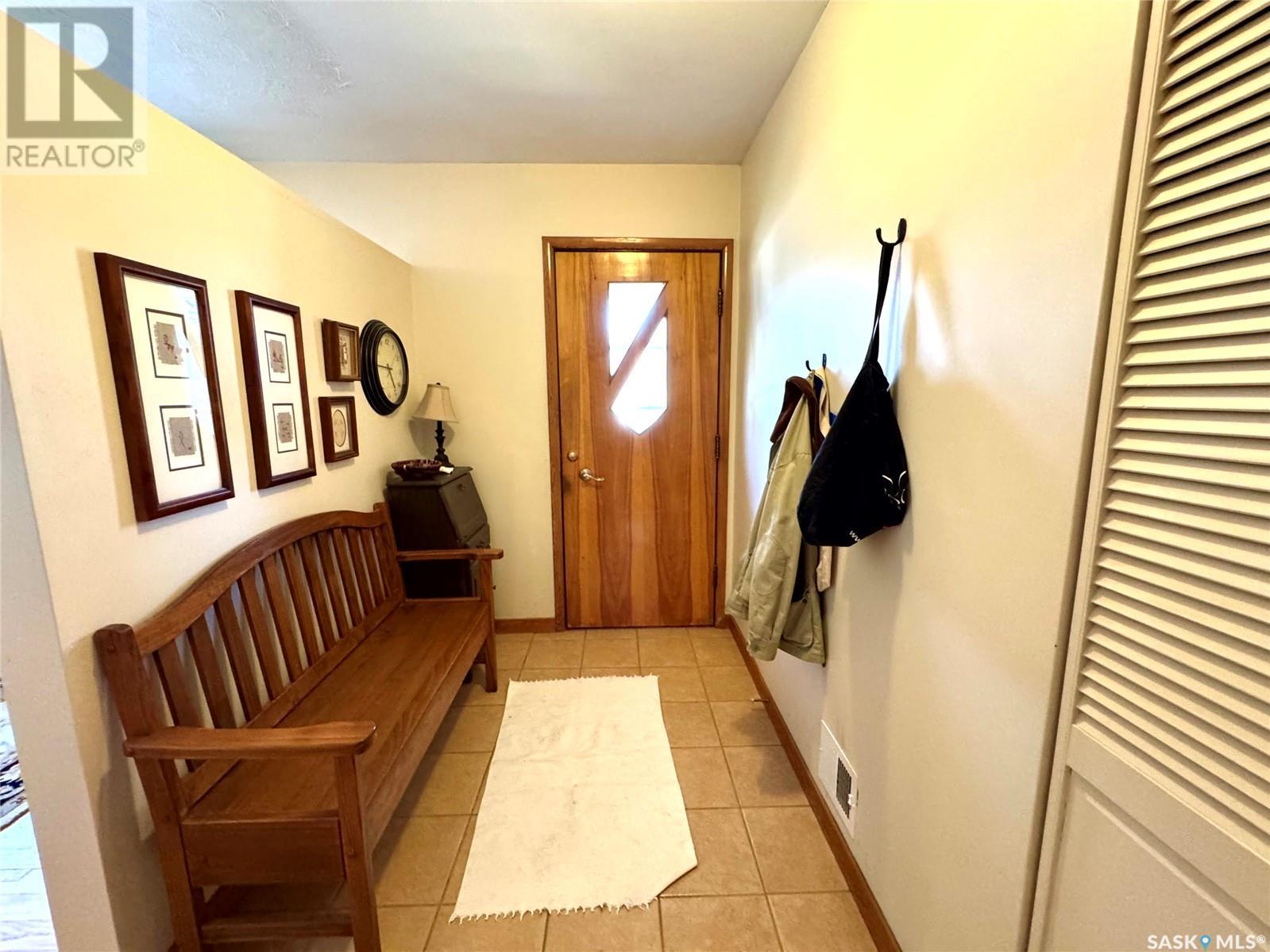 Property at 736 1st STREET E image 4