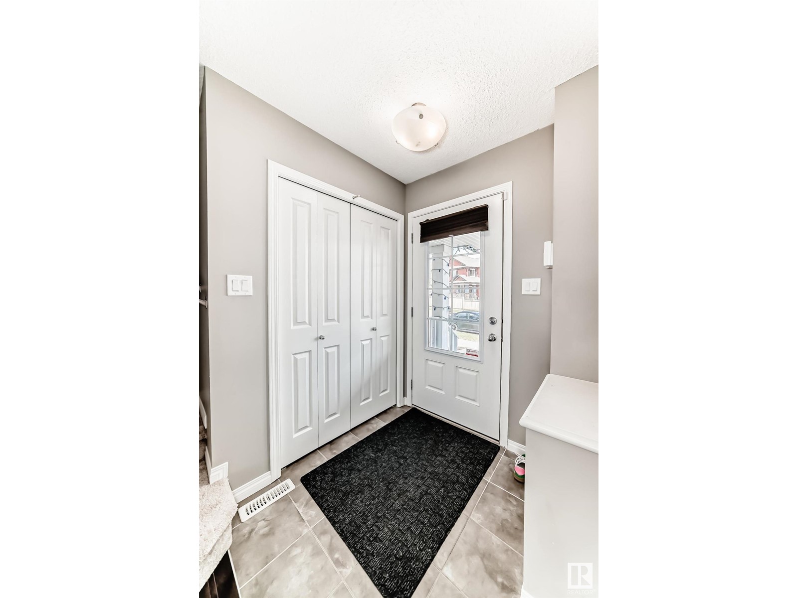 Property at 4131 ORCHARDS DR SW image 1