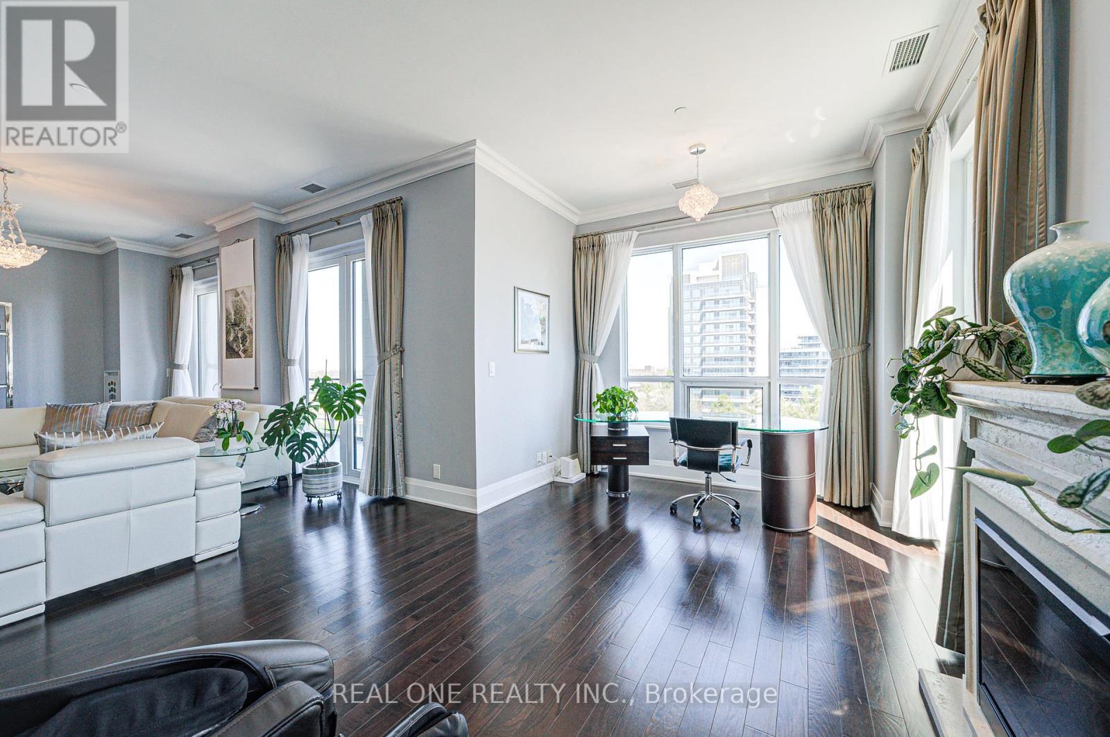 Ph701 - 21 Clairtrell Road, Toronto, Ontario  M2N 5J7 - Photo 13 - C12115441