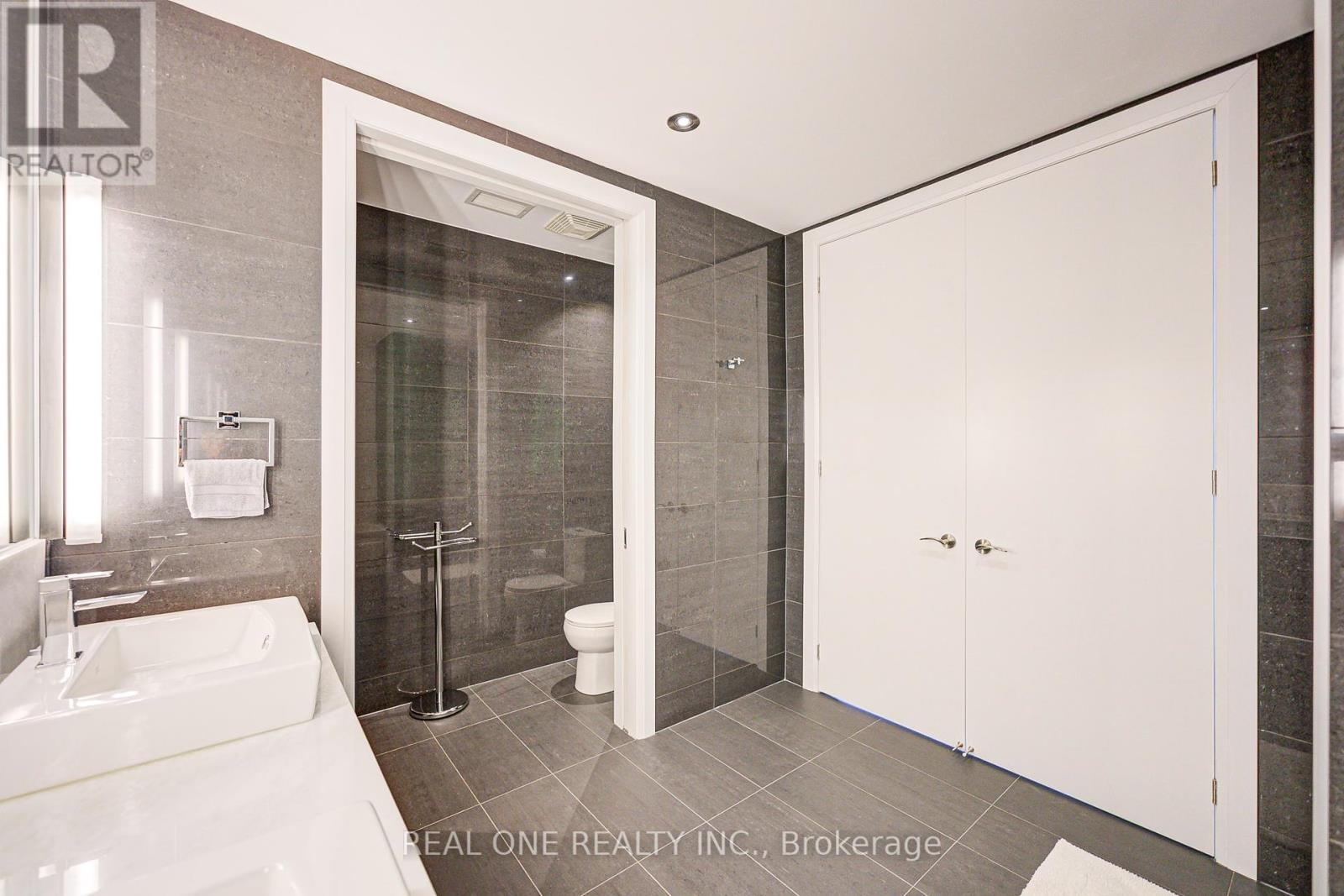 Ph701 - 21 Clairtrell Road, Toronto, Ontario  M2N 5J7 - Photo 24 - C12115441