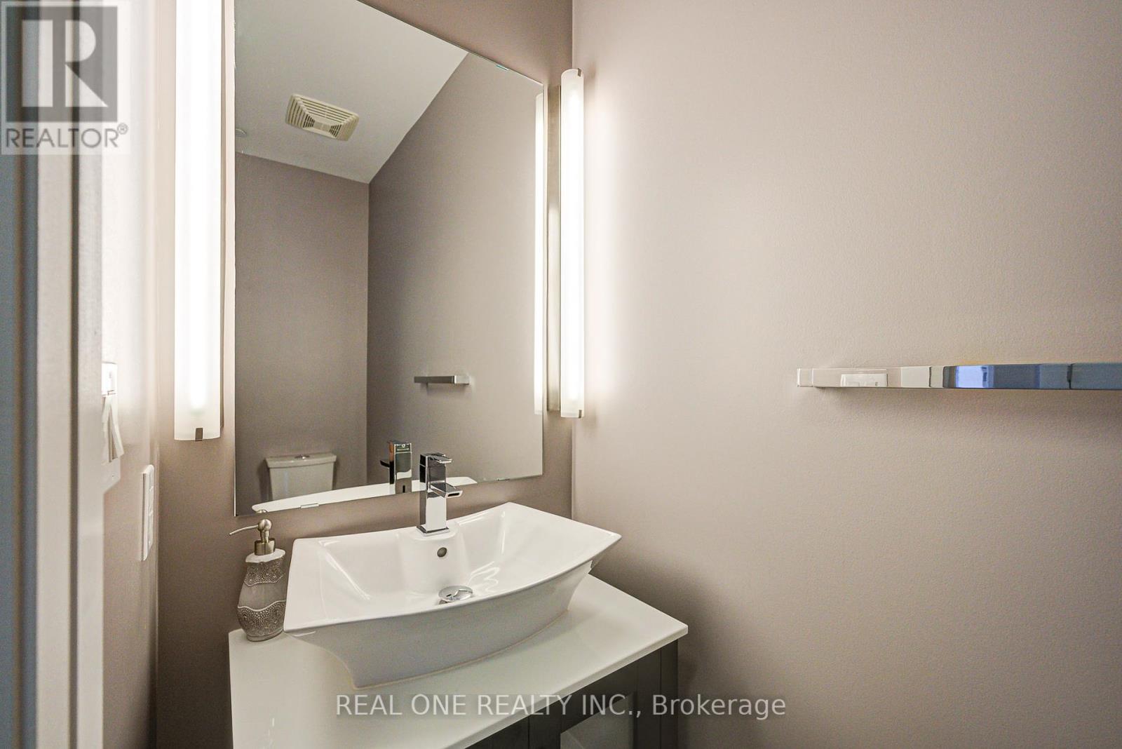 Ph701 - 21 Clairtrell Road, Toronto, Ontario  M2N 5J7 - Photo 33 - C12115441