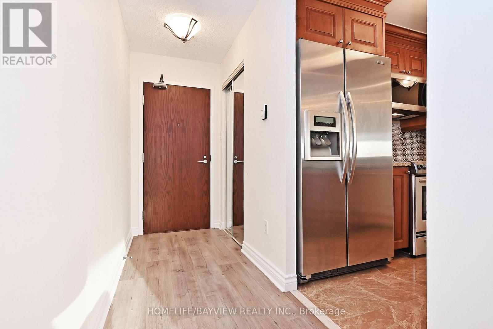 1111 - 1055 Bay Street, Toronto, Ontario  M5S 3A3 - Photo 5 - C12115457