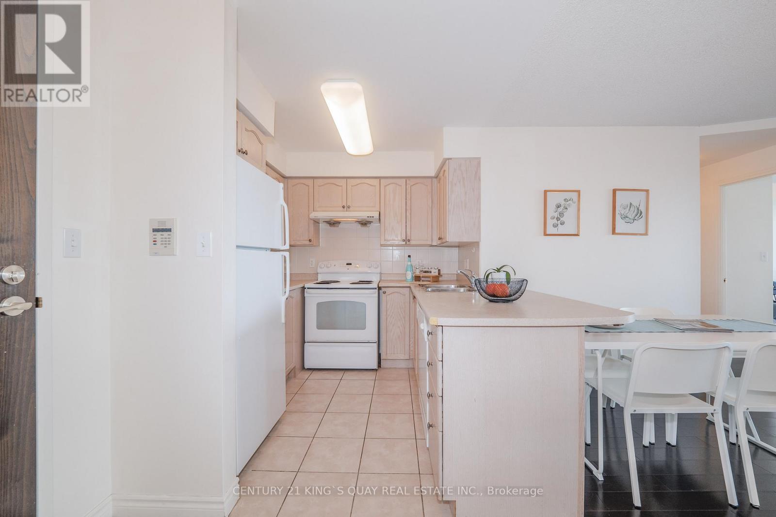 1906 - 18 Spring Garden Avenue, Toronto, Ontario  M2N 7M2 - Photo 7 - C12115573