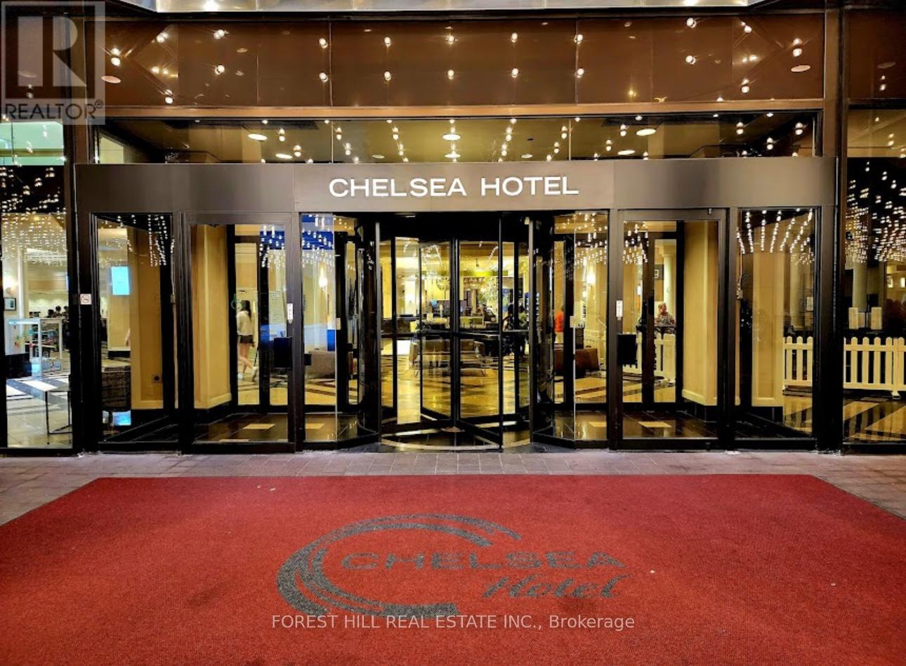Chelsea Hotel (Bb33) - 33 Gerrard Street W, Toronto (Bay Street Corridor), Ontario  M5G 1Z4 - Photo 4 - C12115609