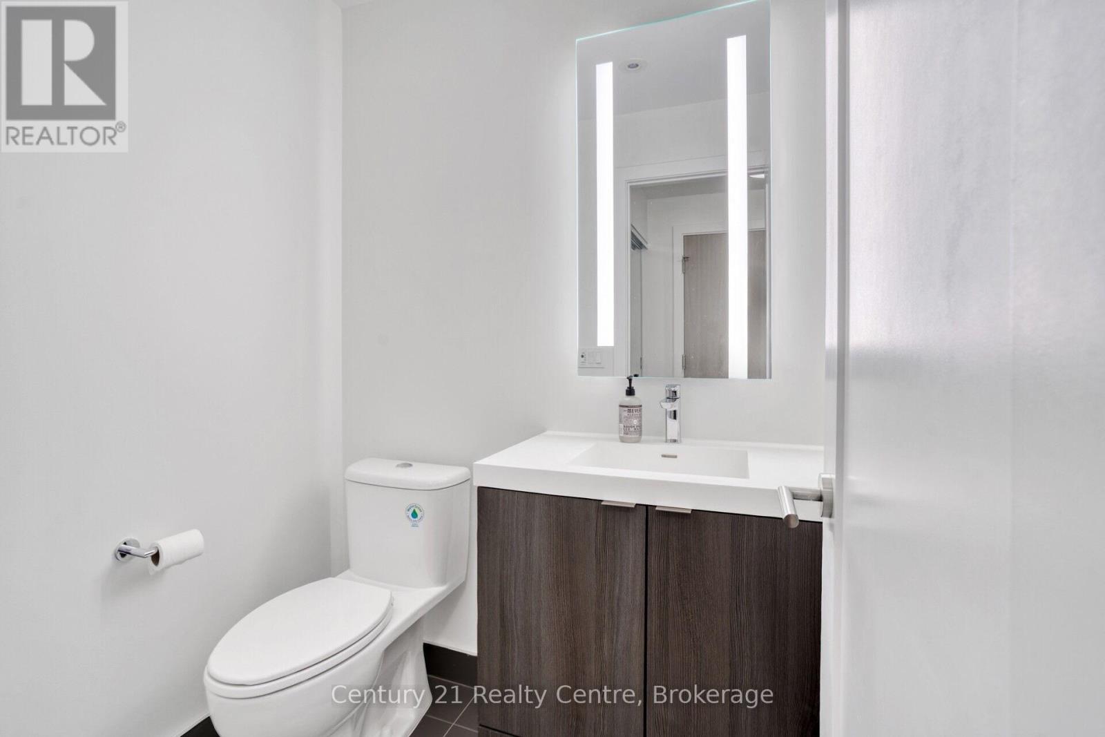 524 - 585 Bloor St E . Street Nw, Toronto, Ontario  M4W 0B3 - Photo 8 - C12115708