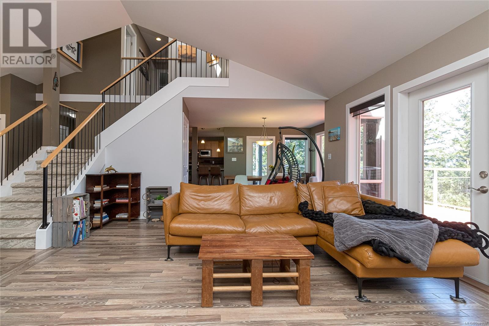 Property at 6110 Copper View Lane image 4