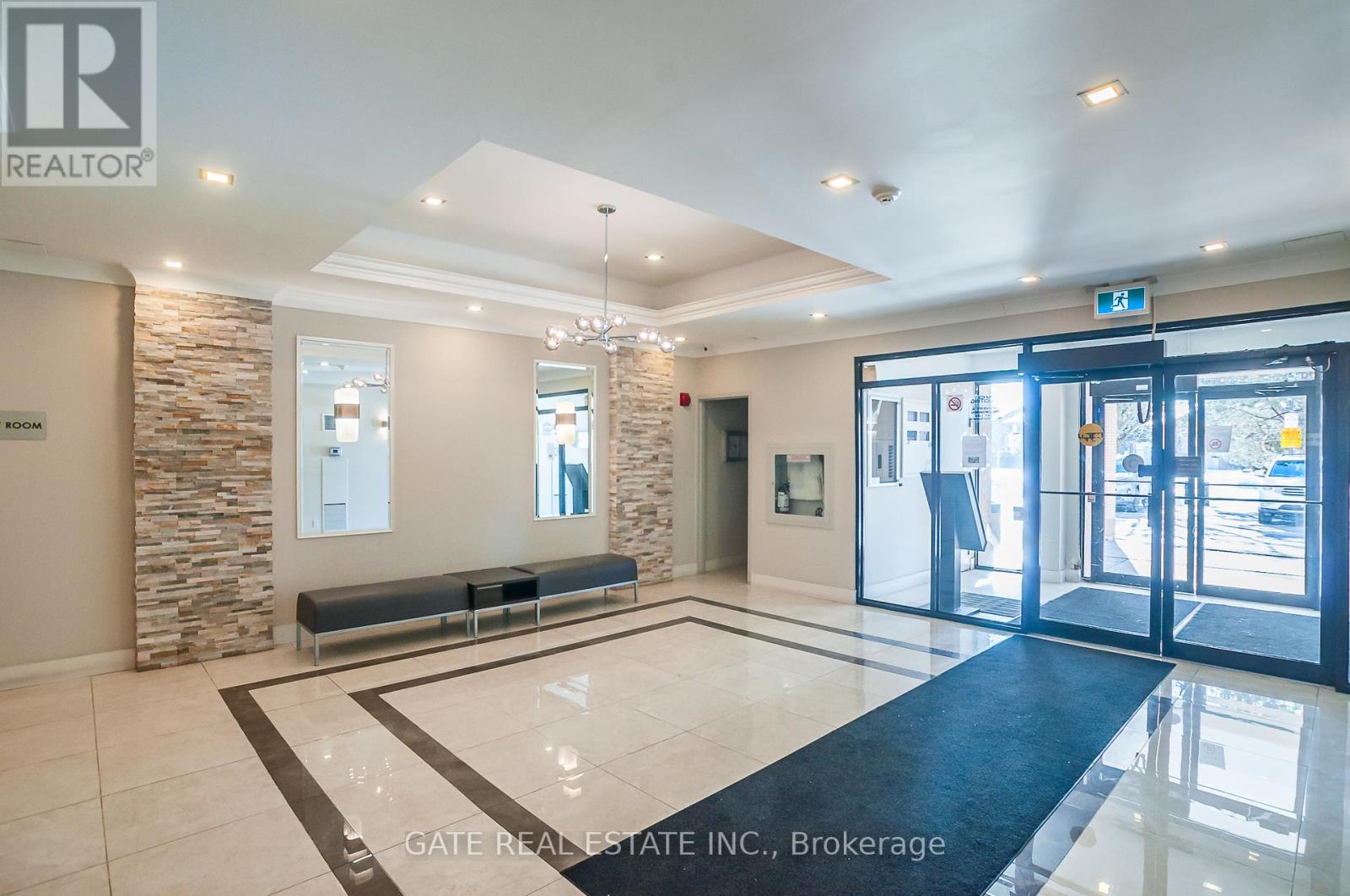 Property at 910 - 8 SILVERBELL GROVE E image 5