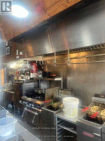 Property at 749 BROADVIEW AVENUE image 3