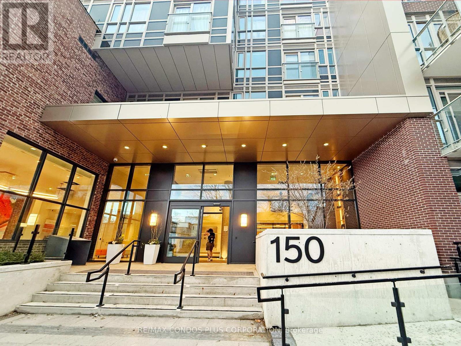 Property at 121 - 150 LOGAN AVENUE image 2