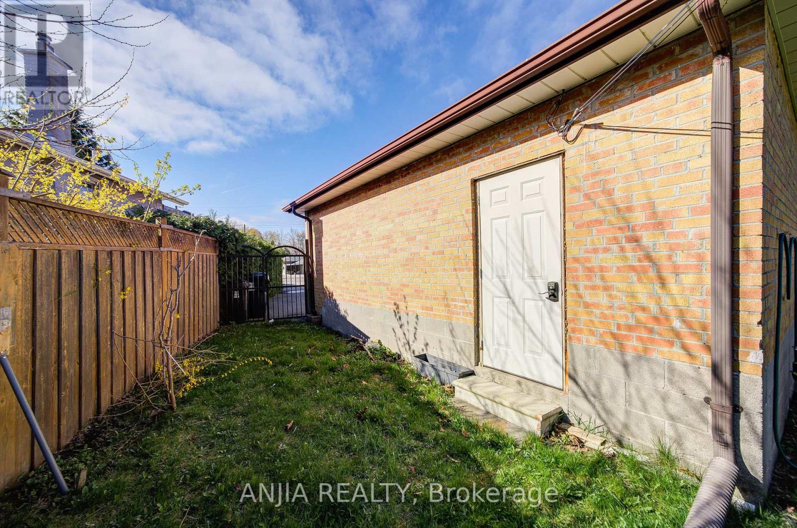 56 Flintridge Road, Toronto, Ontario  M1P 1C3 - Photo 45 - E12115542