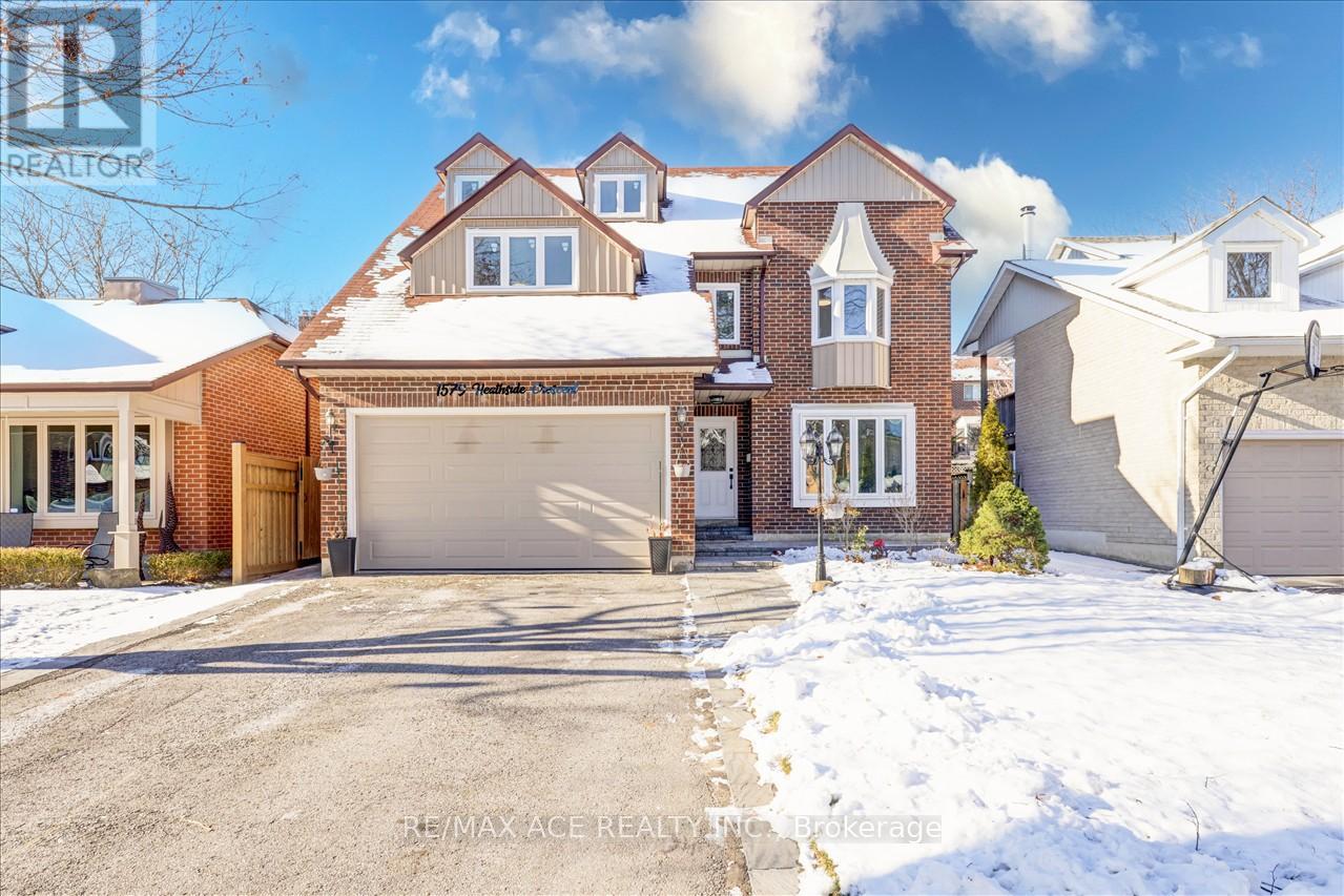 Property at 1579 HEATHSIDE CRESCENT image 2