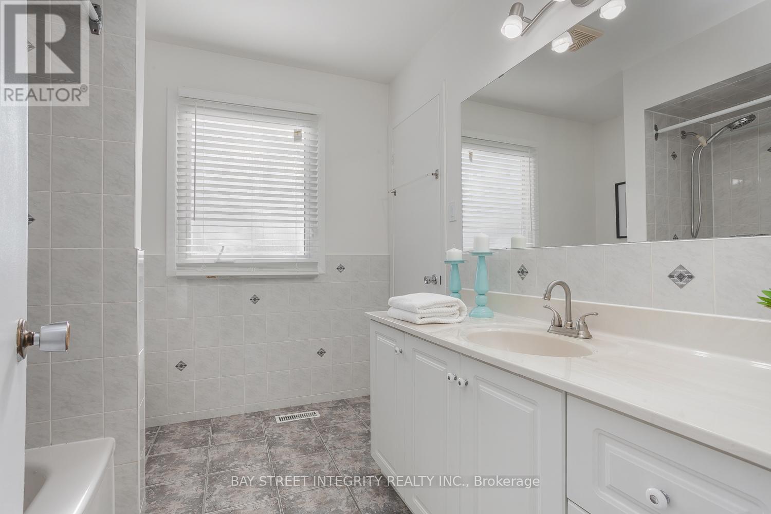 15 Plumbrook Crescent, Toronto, Ontario  M1S 3Z9 - Photo 21 - E12115649