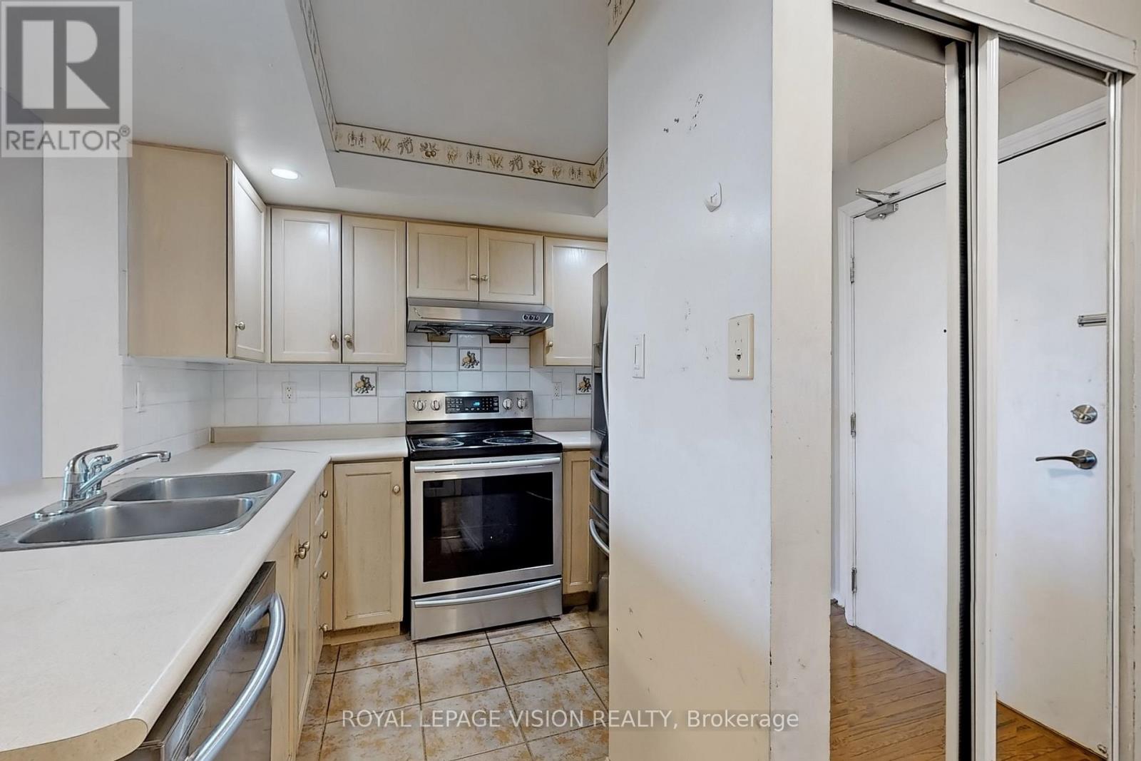 1638 - 125 Omni Drive, Toronto, Ontario  M1P 5A9 - Photo 18 - E12115698