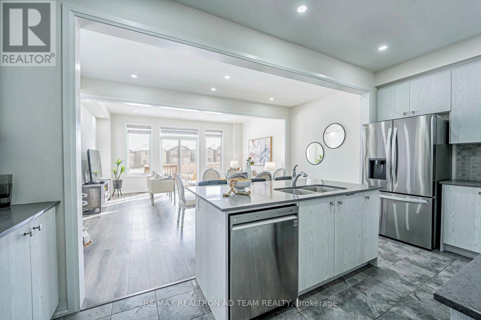 Property at 1185 MARATHON AVENUE image 5