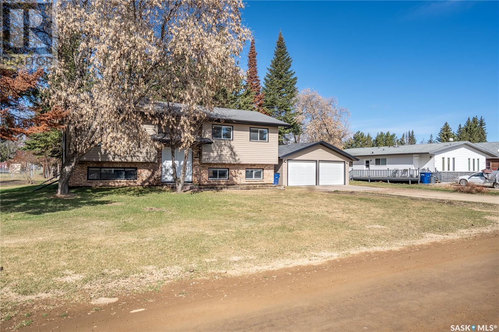 Property at 141 2nd STREET W image 5