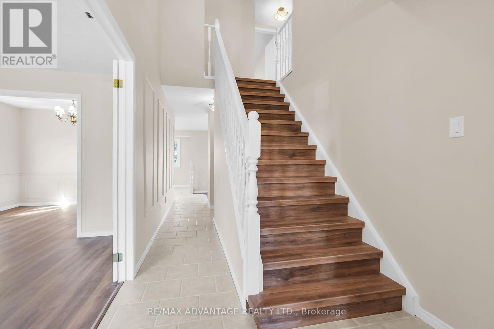 Property at 144 FAIRCHILD CRESCENT image 4