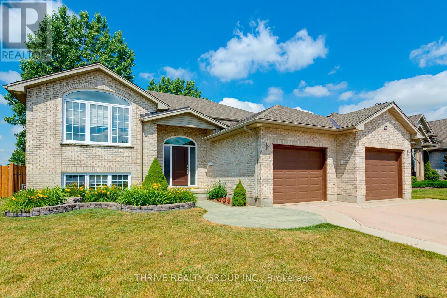Property at 544 DARCY DRIVE image 2