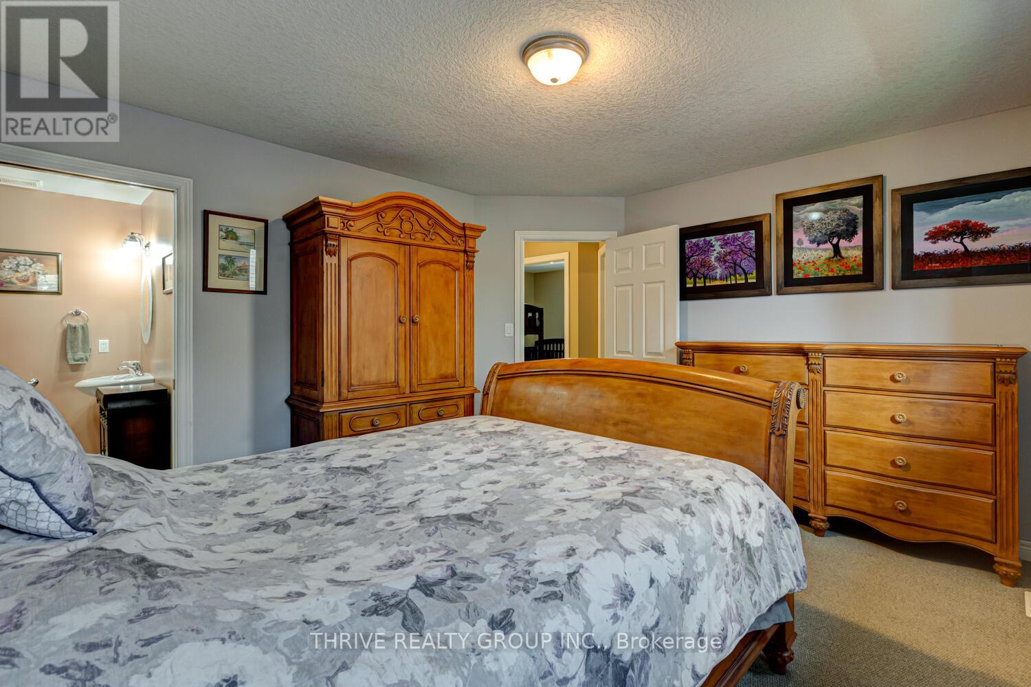 544 Darcy Drive, Strathroy-Caradoc, Ontario  N7G 4L2 - Photo 23 - X12115929