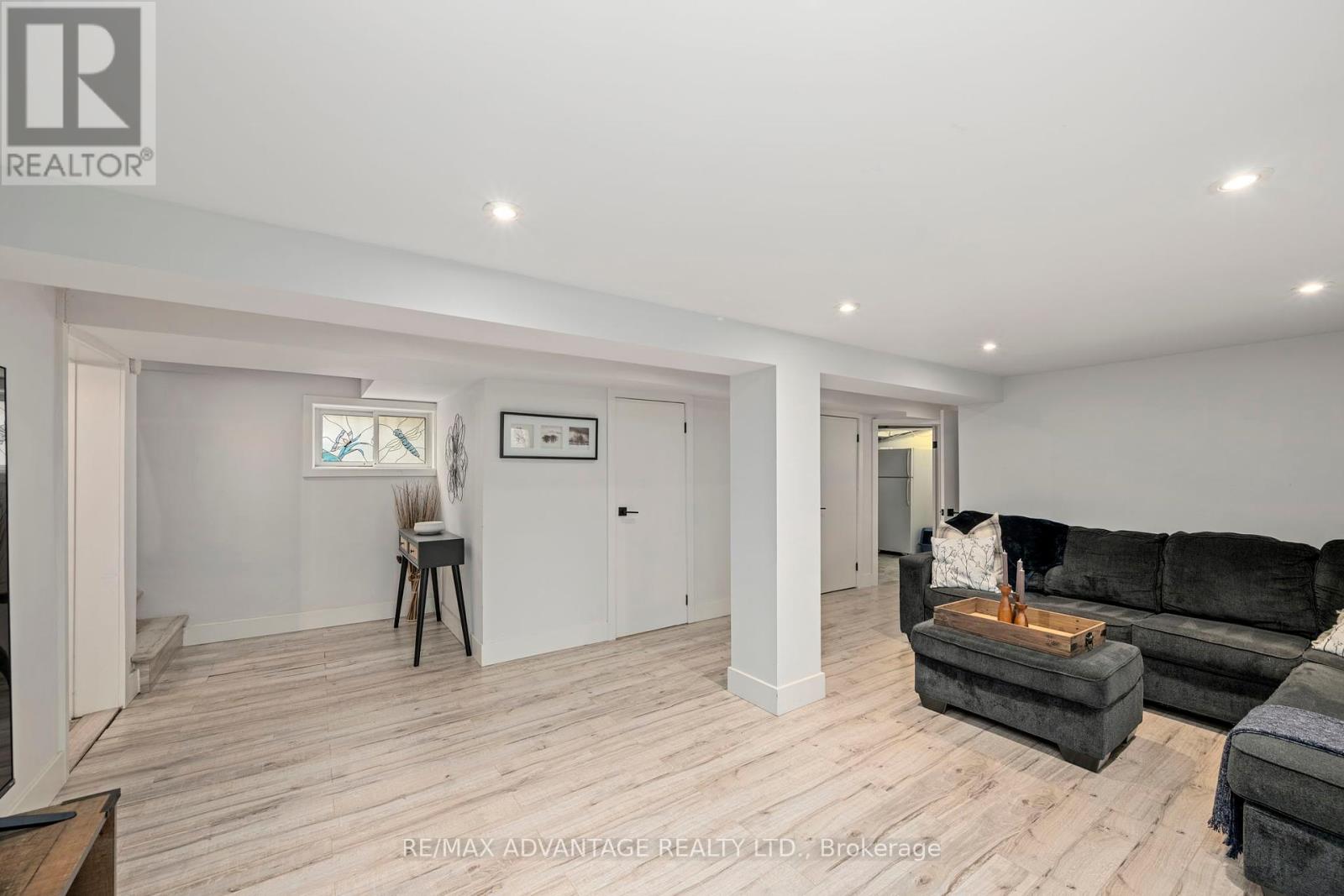 24 Emery Street W, London South (South E), Ontario  N6J 1R4 - Photo 16 - X12115958