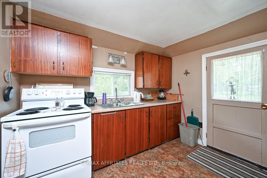 147 Beek Road, Montague, Ontario  K0G 1K0 - Photo 10 - X12115902