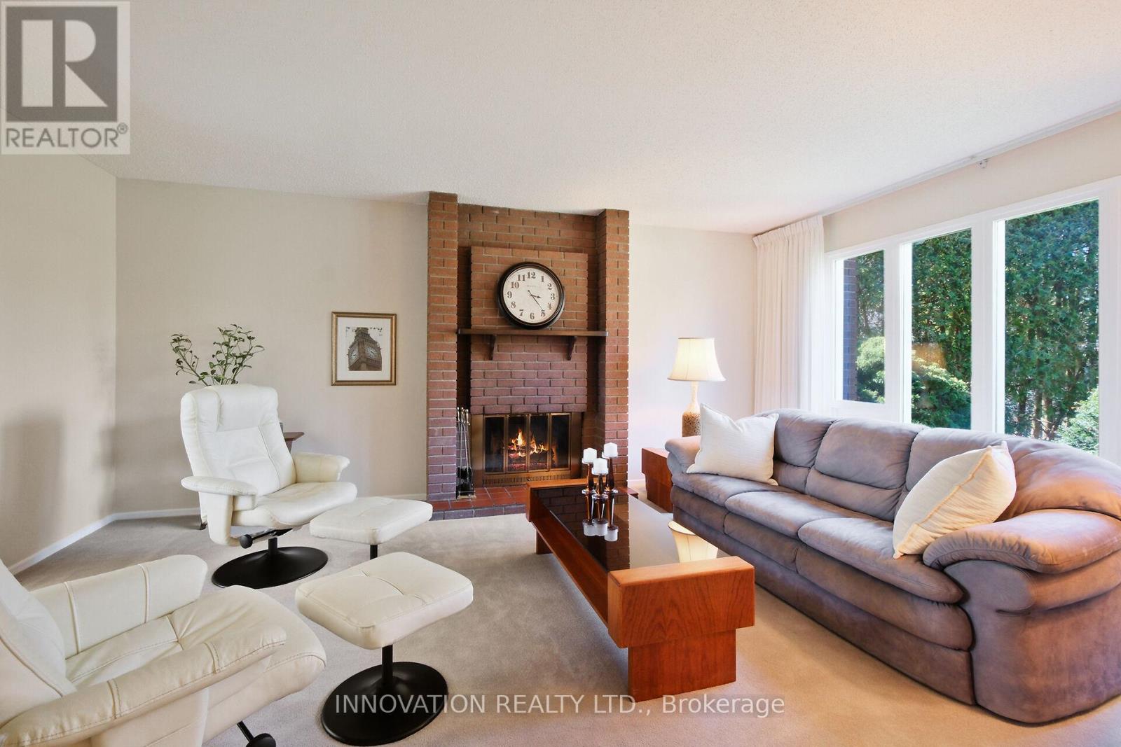 Property at 12 SELWYN CRESCENT image 4