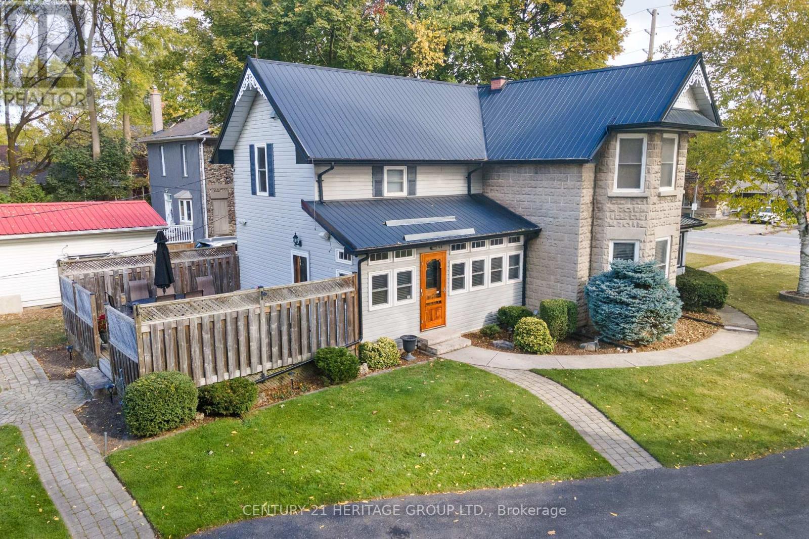 20314 Leslie Street, East Gwillimbury, Ontario  L0G 1R0 - Photo 1 - N12115432