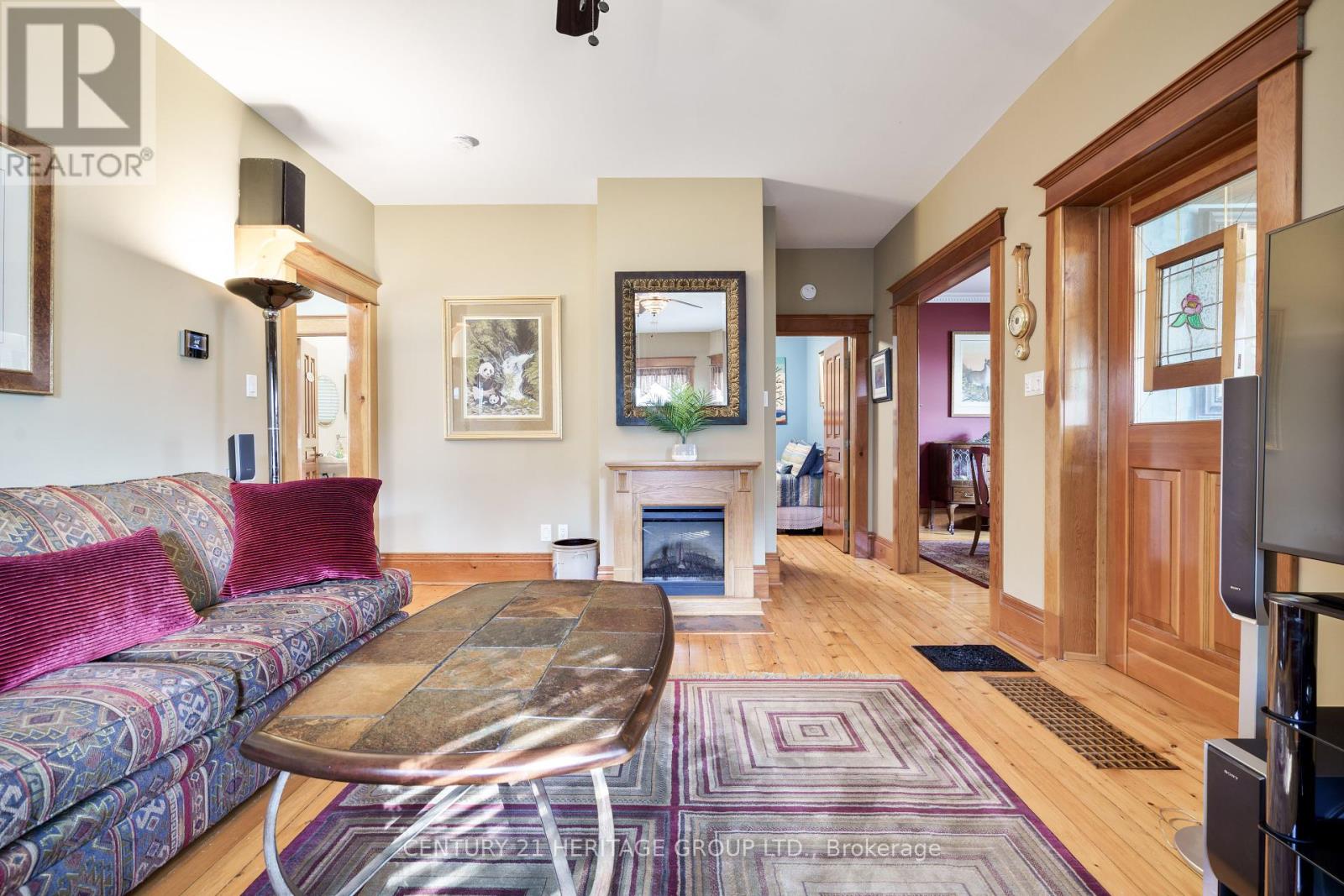 20314 Leslie Street, East Gwillimbury, Ontario  L0G 1R0 - Photo 13 - N12115432