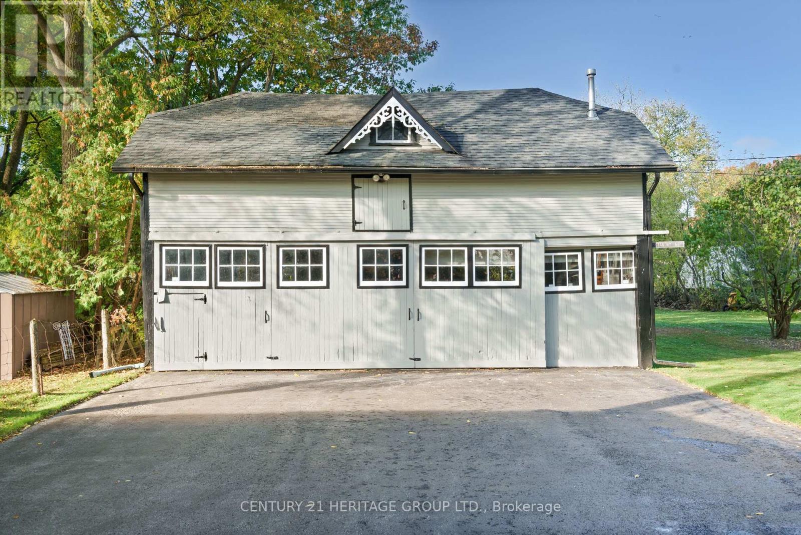 20314 Leslie Street, East Gwillimbury, Ontario  L0G 1R0 - Photo 32 - N12115432