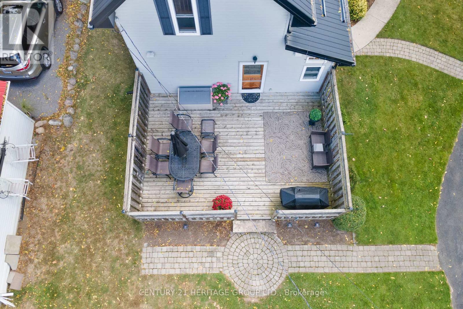 20314 Leslie Street, East Gwillimbury, Ontario  L0G 1R0 - Photo 36 - N12115432